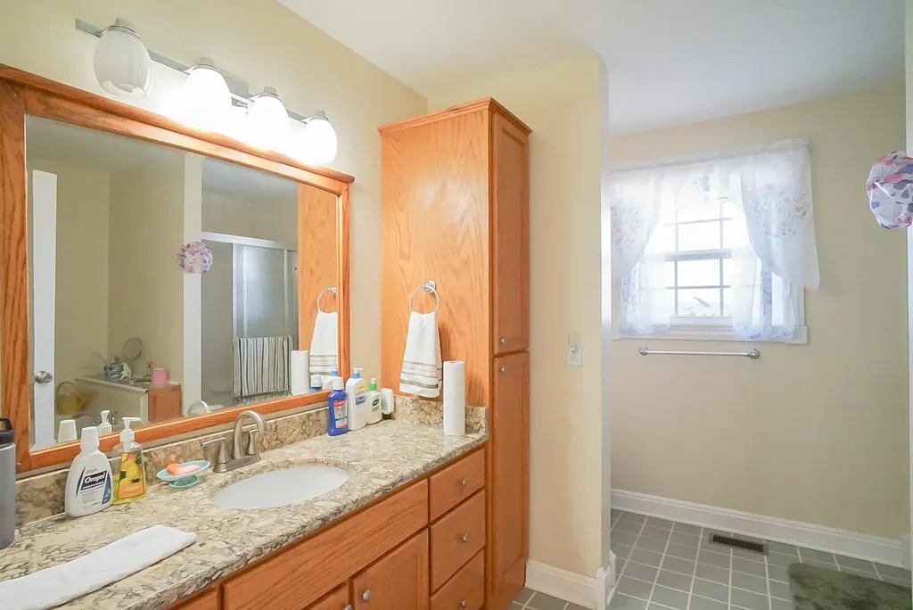 3268 Highway 635 Science Hill KY 42553