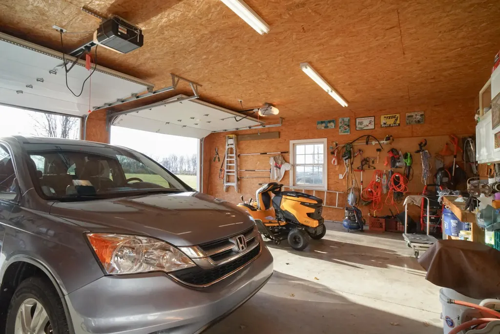 3268 Highway 635 Science Hill KY 42553