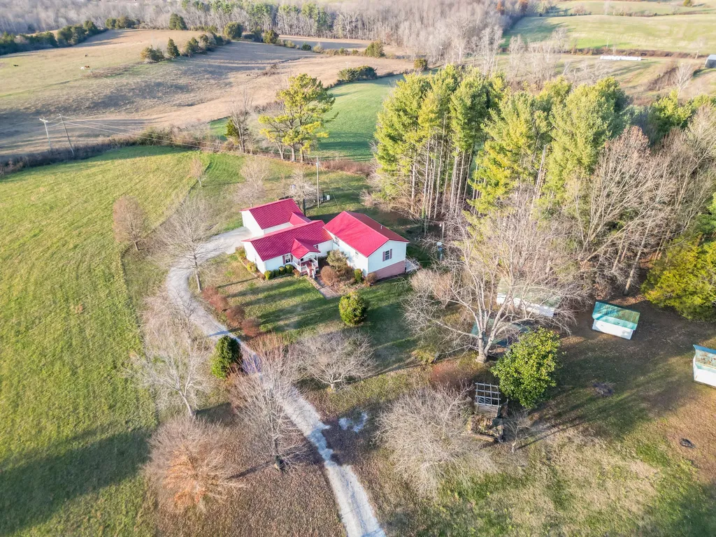 3268 Highway 635 Science Hill KY 42553