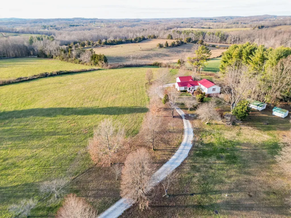 3268 Highway 635 Science Hill KY 42553