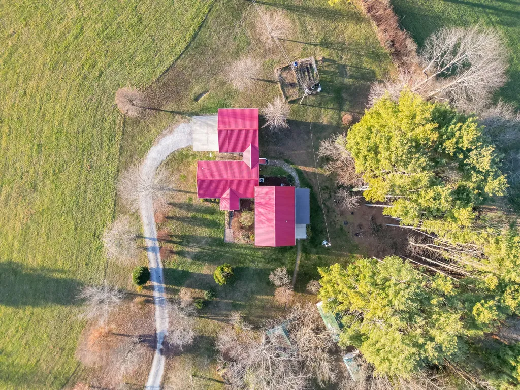3268 Highway 635 Science Hill KY 42553