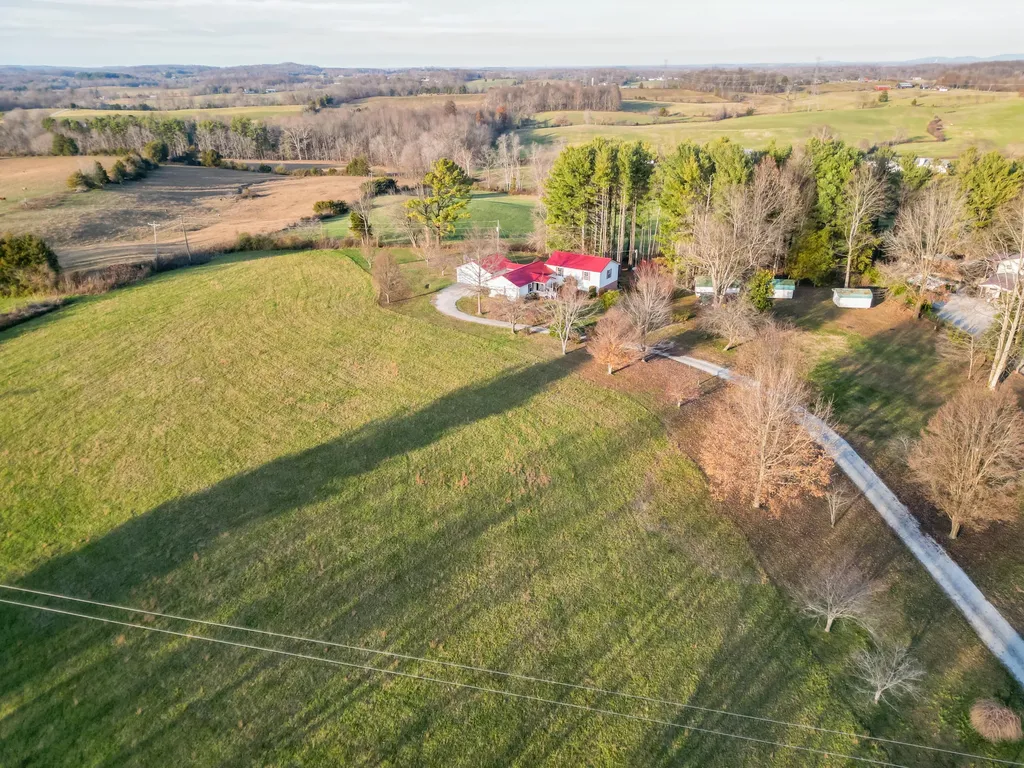3268 Highway 635 Science Hill KY 42553