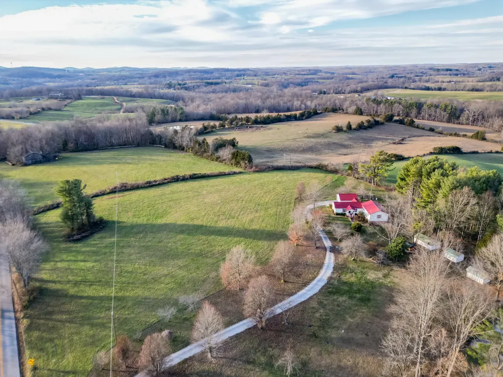 3268 Highway 635 Science Hill KY 42553