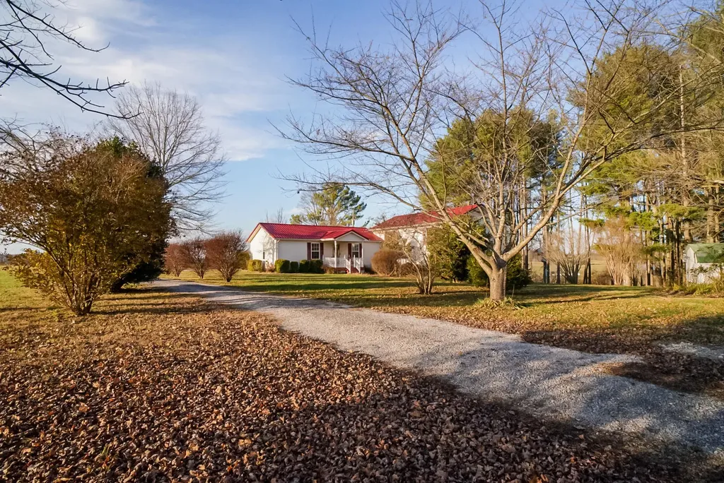 3268 Highway 635 Science Hill KY 42553