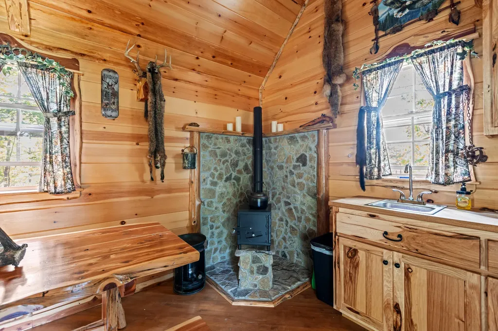 4445-2 Pine Grove Road Means KY 40346