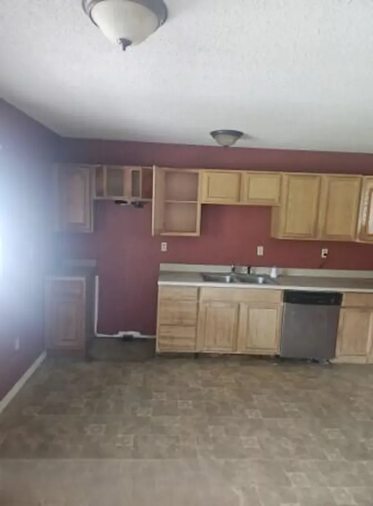 106 Sergent Street Evarts KY 40828