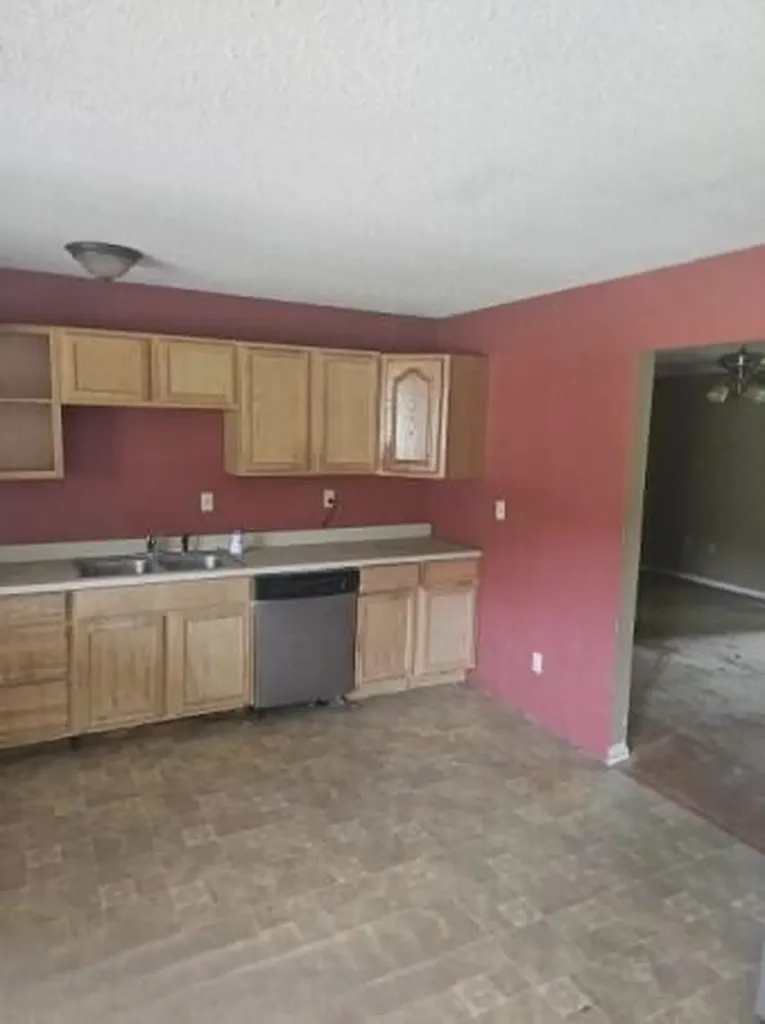 106 Sergent Street Evarts KY 40828