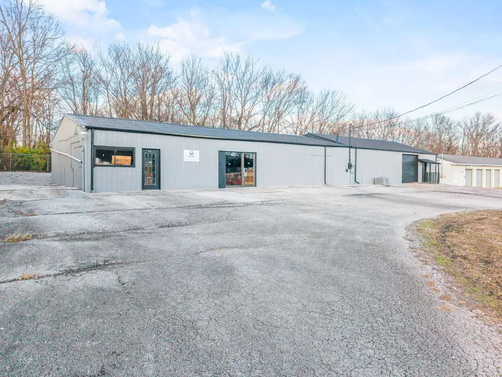 904 E Main Street Stanford KY 40484