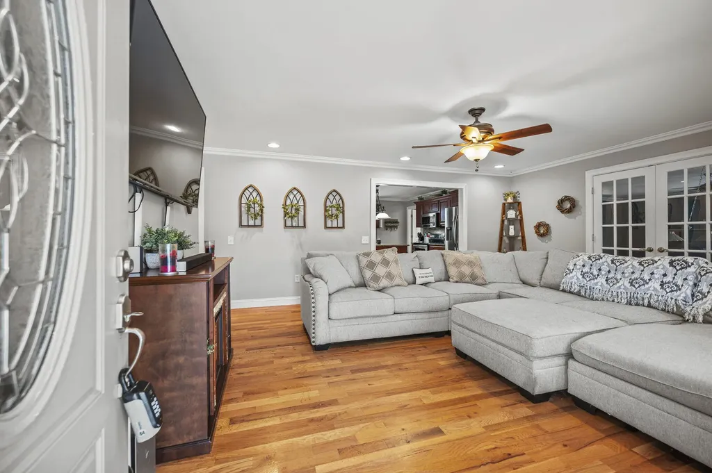 233 Cunningham Lane Winchester KY 40391