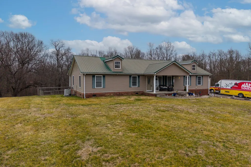 233 Cunningham Lane Winchester KY 40391