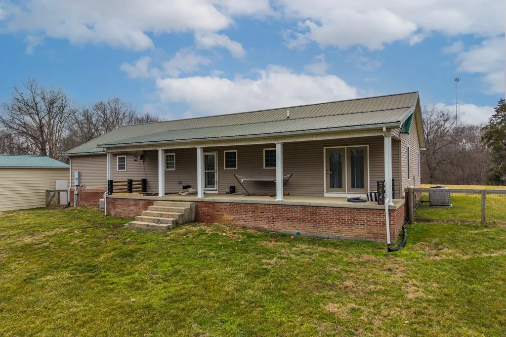 233 Cunningham Lane Winchester KY 40391