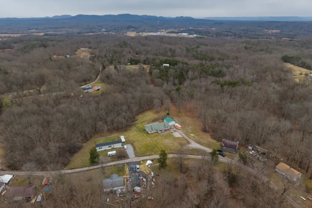 233 Cunningham Lane Winchester KY 40391