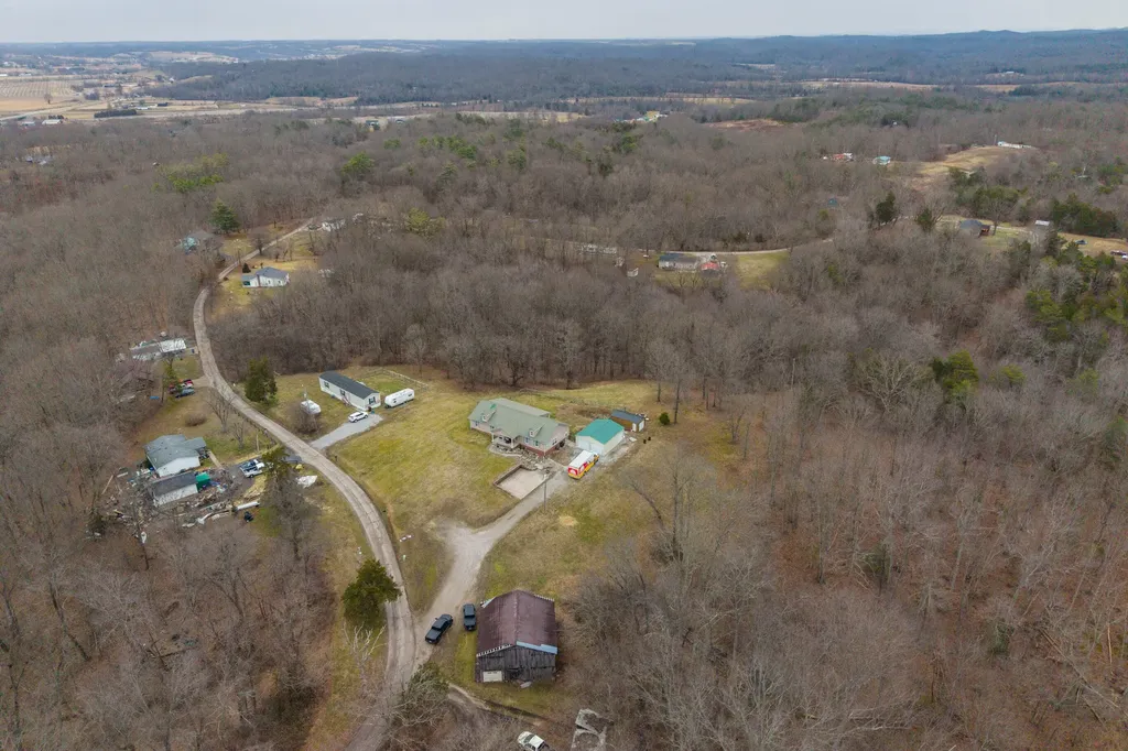 233 Cunningham Lane Winchester KY 40391