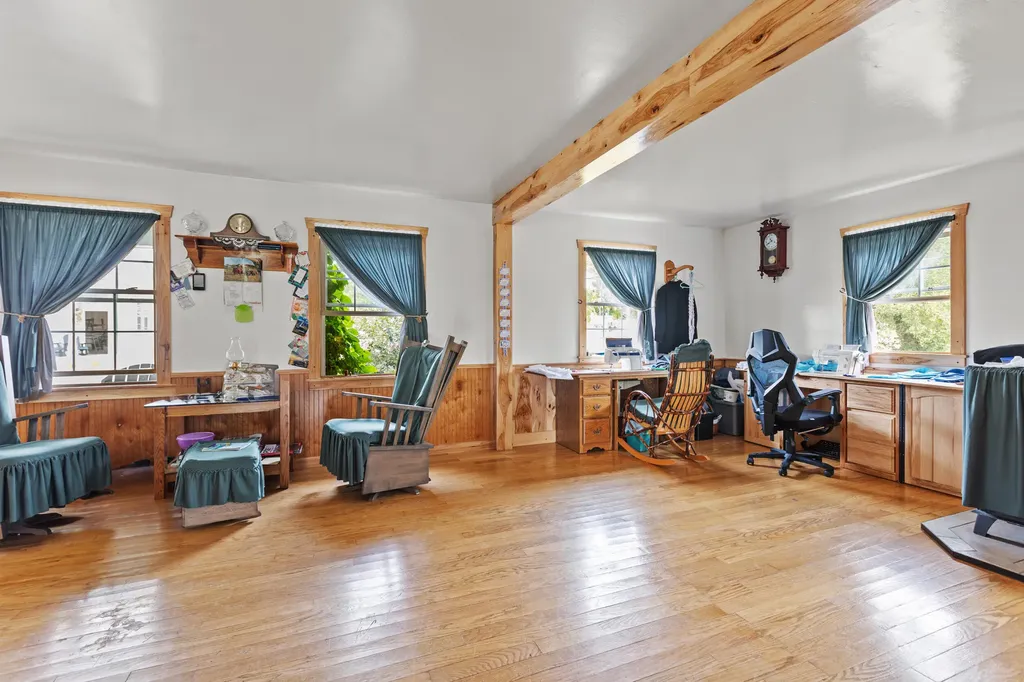 4445 Pine Grove Road Means KY 40346
