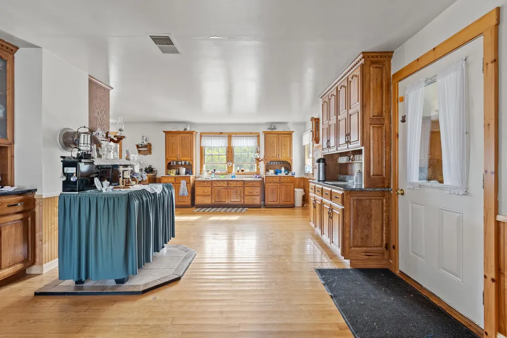 4445 Pine Grove Road Means KY 40346