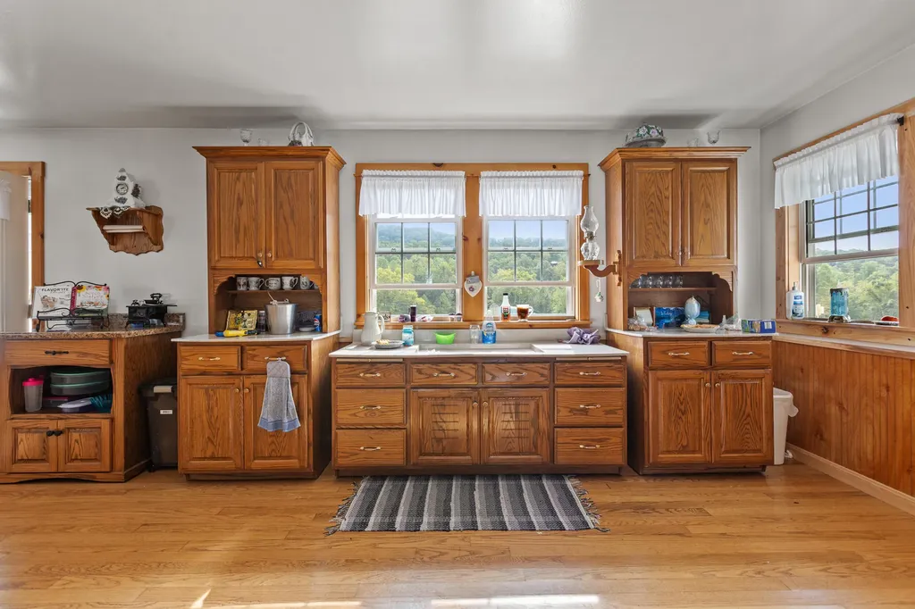 4445 Pine Grove Road Means KY 40346