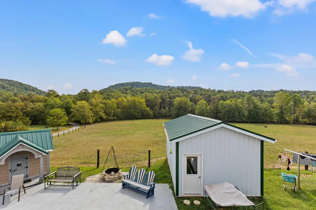 4445 Pine Grove Road Means KY 40346