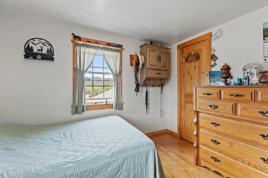 4445 Pine Grove Road Means KY 40346