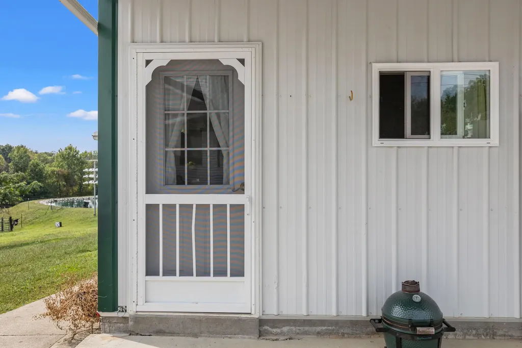4445 Pine Grove Road Means KY 40346