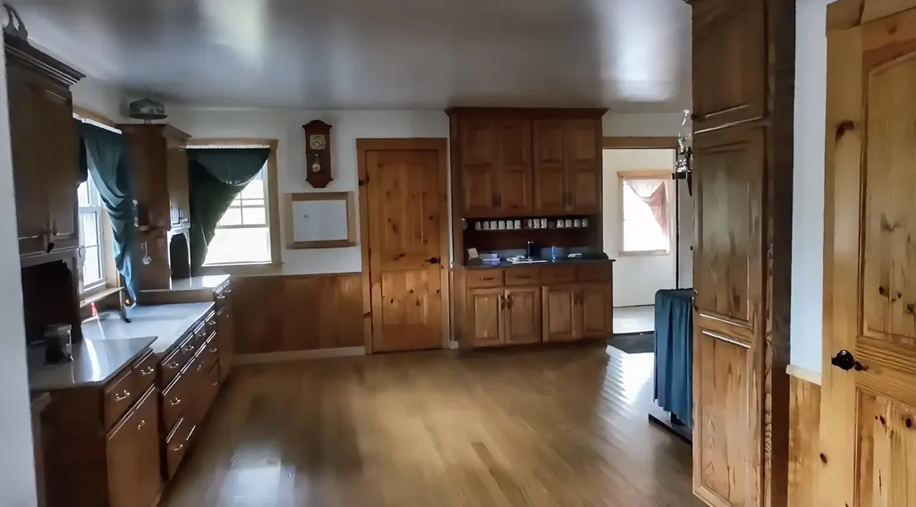 4445 Pine Grove Road Means KY 40346