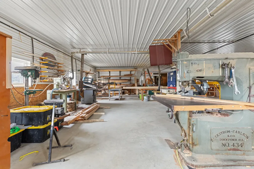 4445 Pine Grove Road Means KY 40346