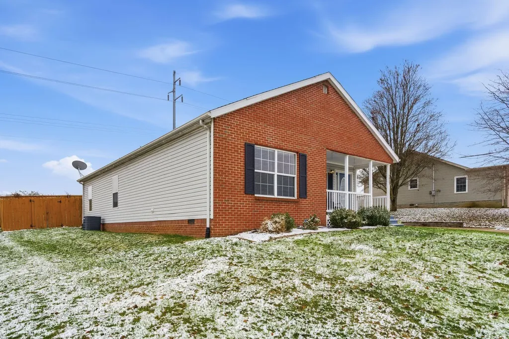 1027 Regency Road Danville KY 40422