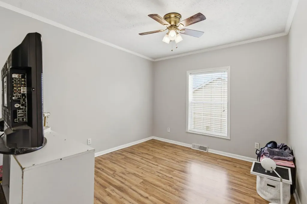 1027 Regency Road Danville KY 40422