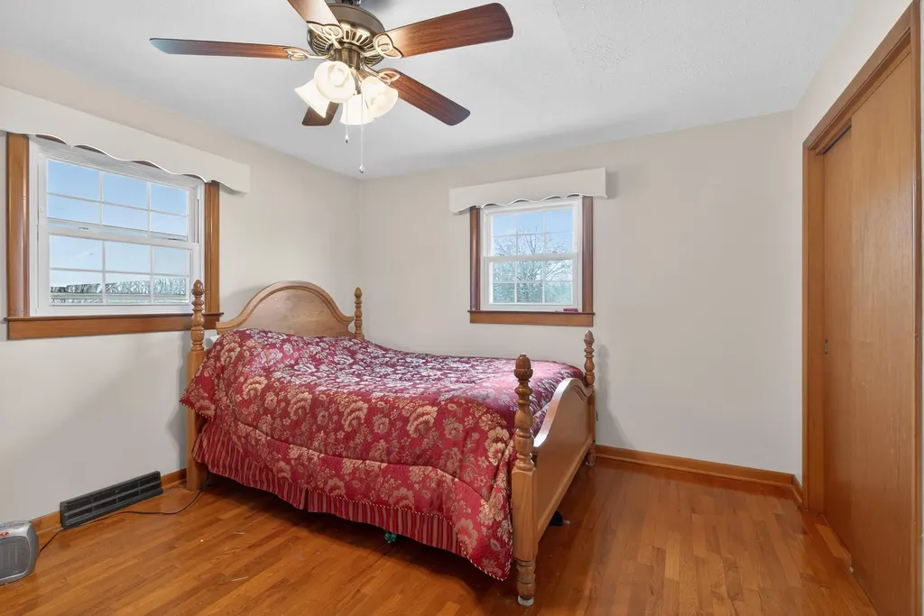 803 Clintonville Road Paris KY 40361