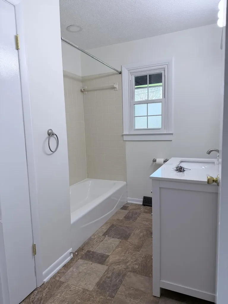 803 Clintonville Road Paris KY 40361
