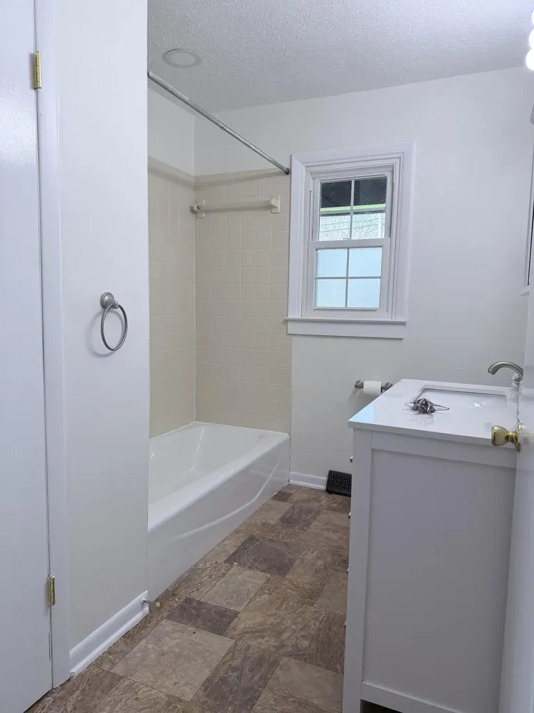 803 Clintonville Road Paris KY 40361