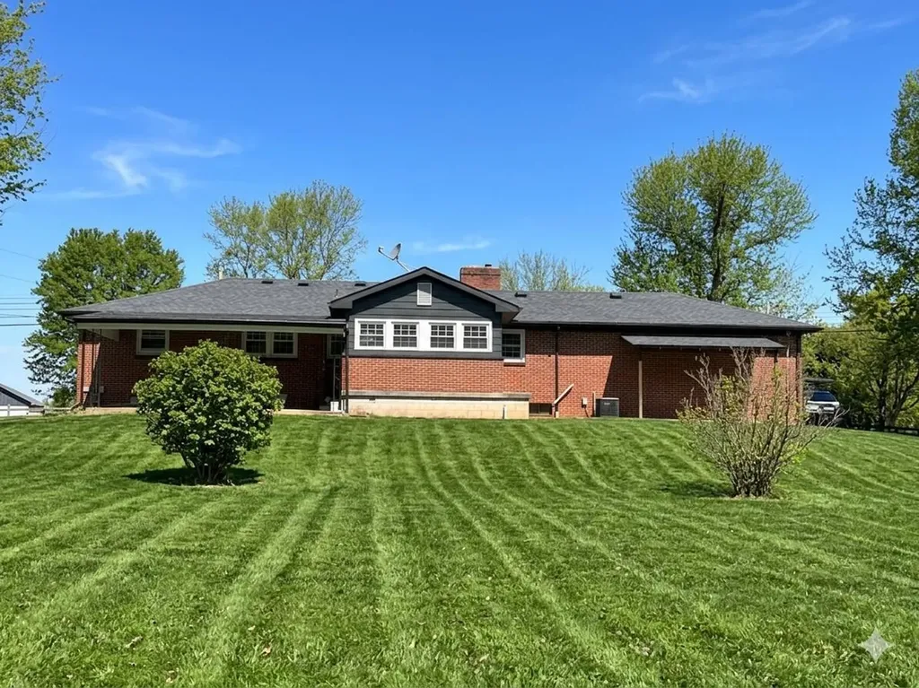 803 Clintonville Road Paris KY 40361