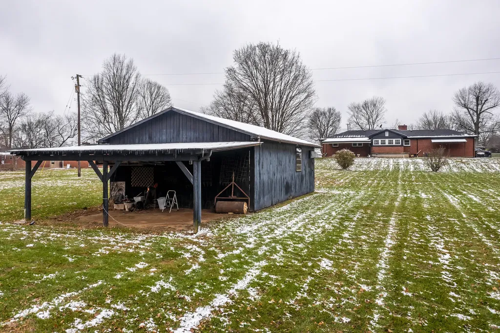 803 Clintonville Road Paris KY 40361