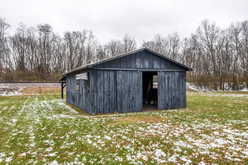 803 Clintonville Road Paris KY 40361