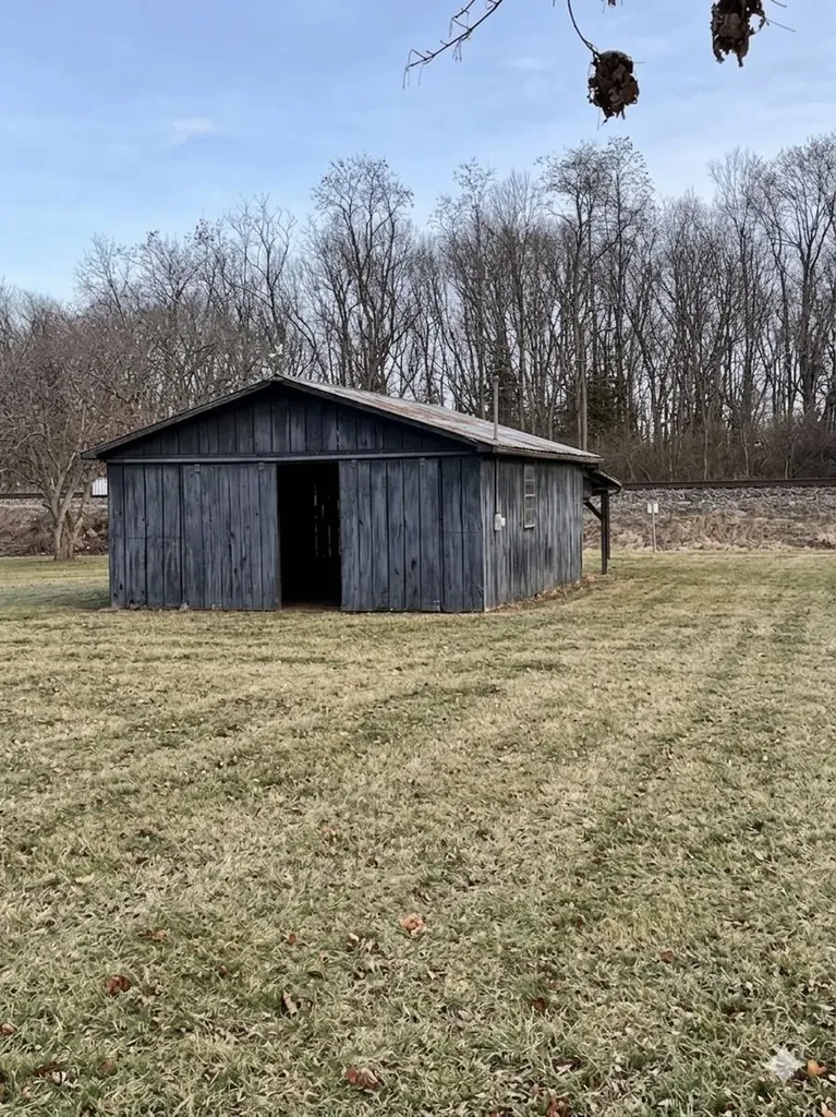 803 Clintonville Road Paris KY 40361