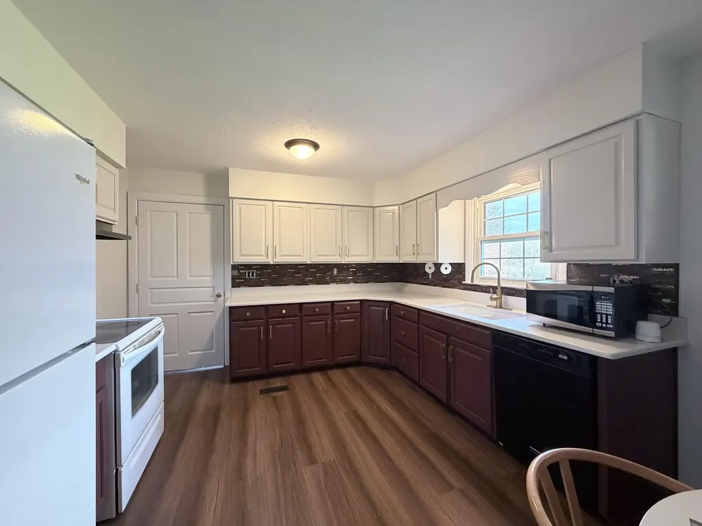 803 Clintonville Road Paris KY 40361