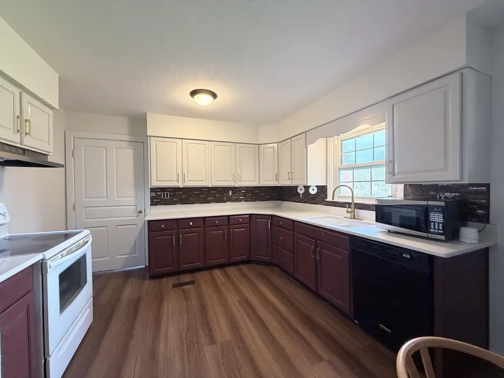 803 Clintonville Road Paris KY 40361