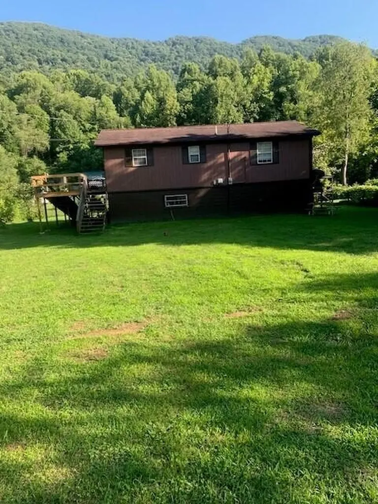 14 Old Jenson Hollow Road Pineville KY 40977