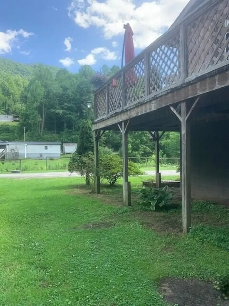 14 Old Jenson Hollow Road Pineville KY 40977