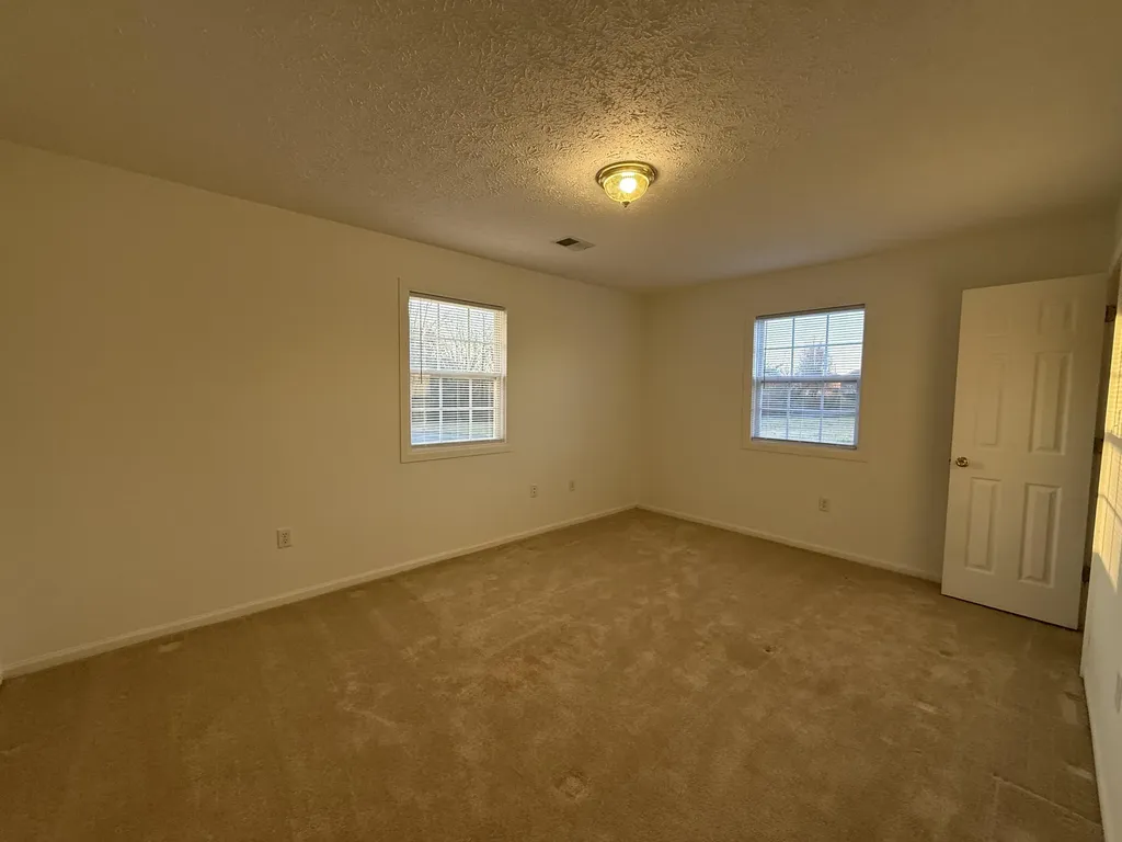 257 Johnny Bernard Lp Russell Springs KY 42642