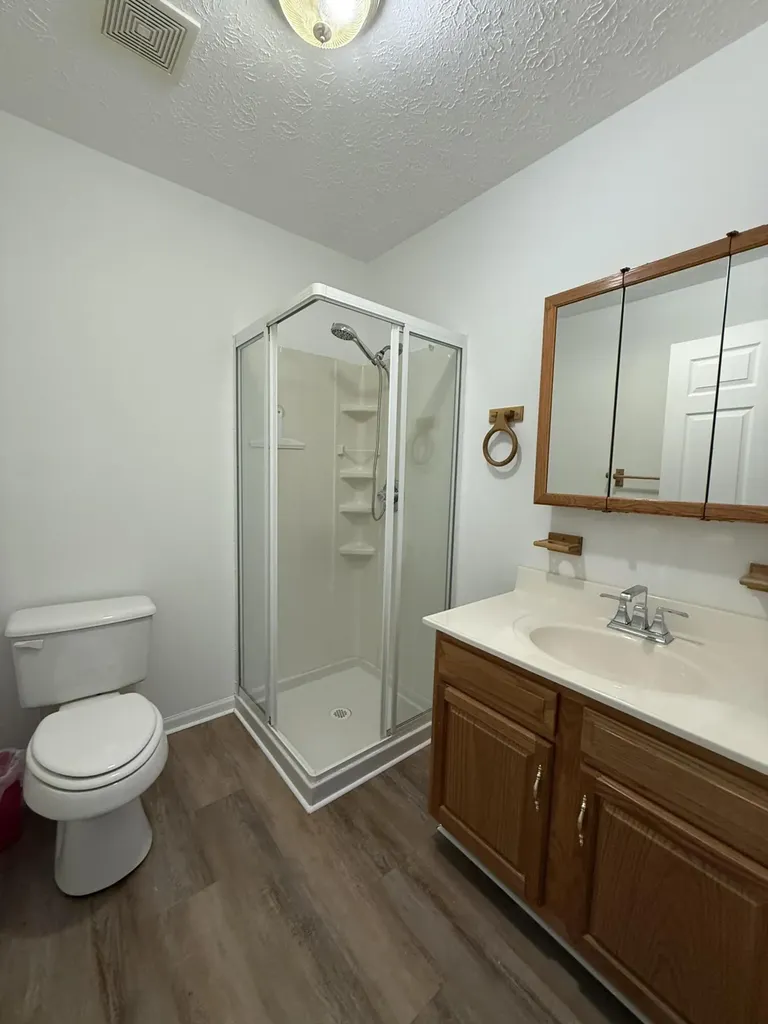257 Johnny Bernard Lp Russell Springs KY 42642