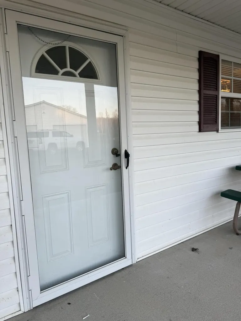257 Johnny Bernard Lp Russell Springs KY 42642