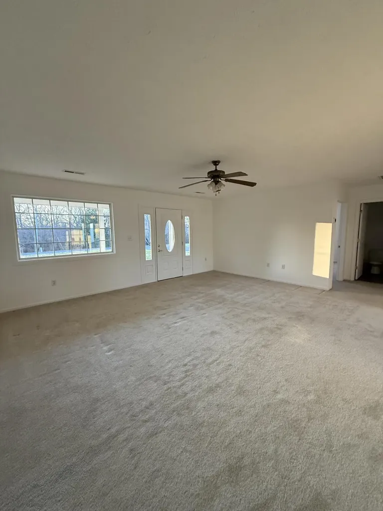 257 Johnny Bernard Lp Russell Springs KY 42642