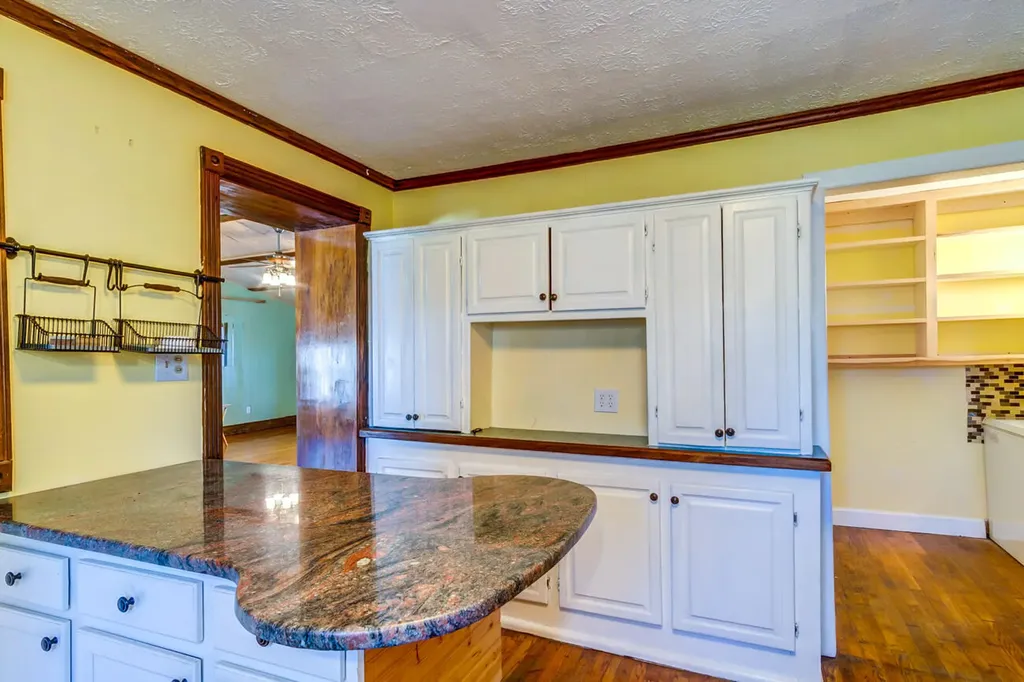 4481 Athens Boonesboro Road Lexington KY 40509
