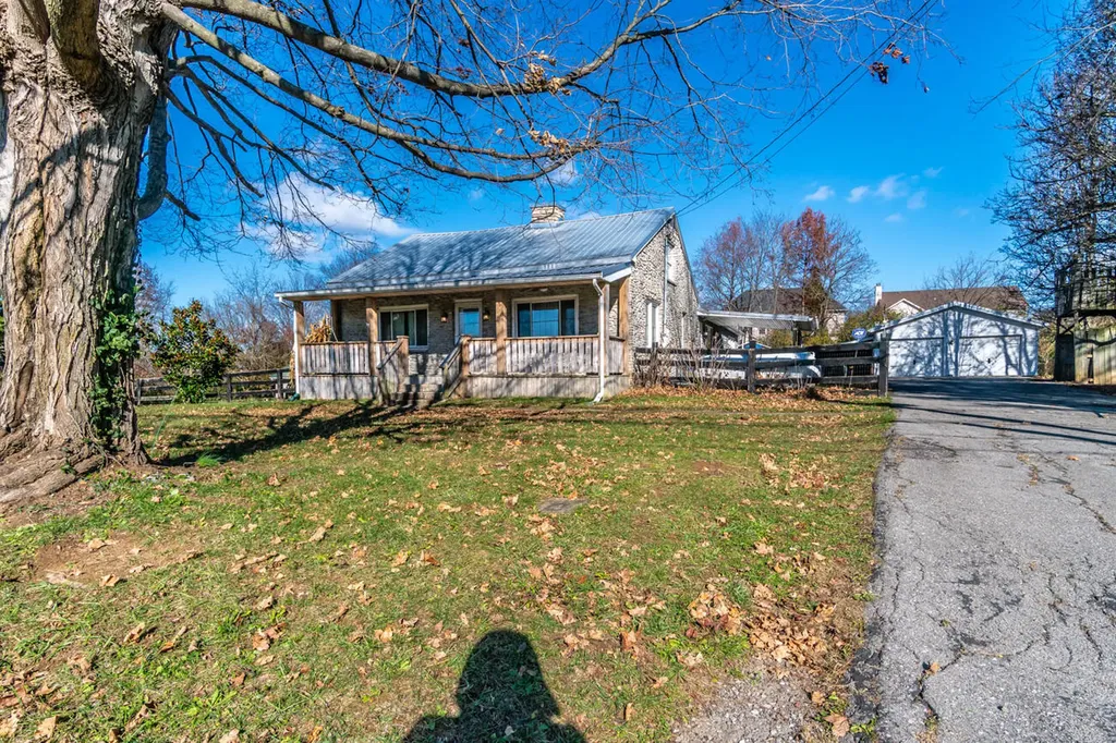4481 Athens Boonesboro Road Lexington KY 40509
