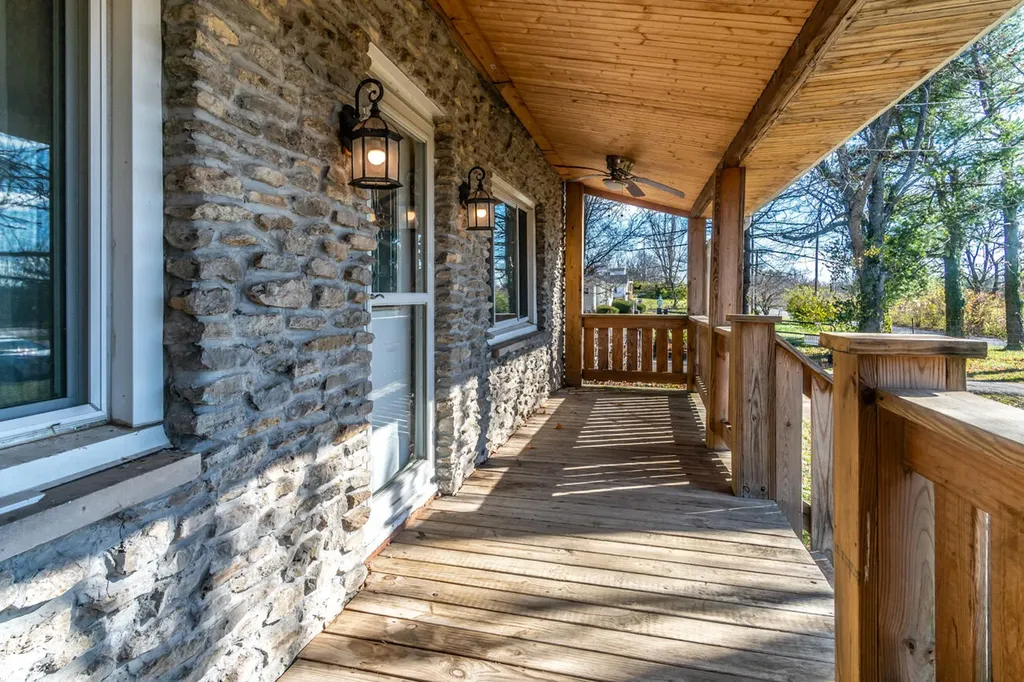 4481 Athens Boonesboro Road Lexington KY 40509