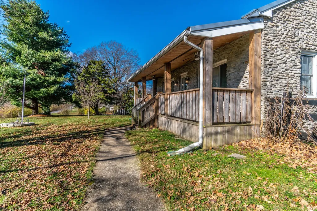 4481 Athens Boonesboro Road Lexington KY 40509