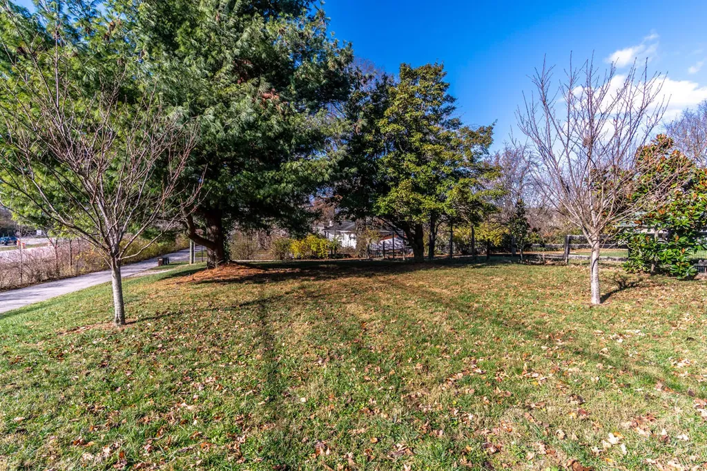 4481 Athens Boonesboro Road Lexington KY 40509