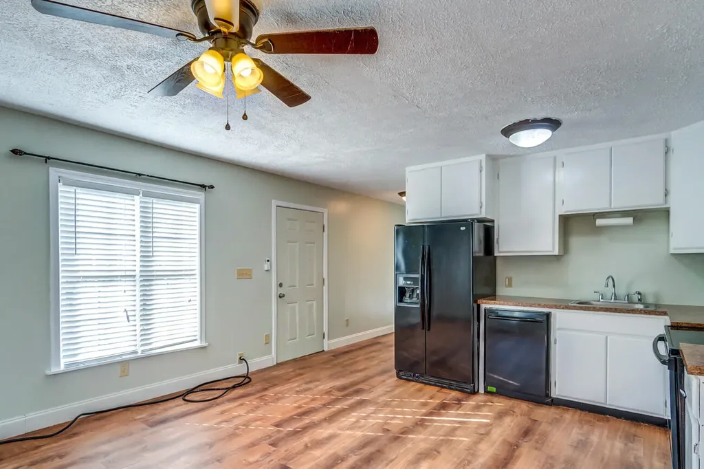 4481 Athens Boonesboro Road Lexington KY 40509