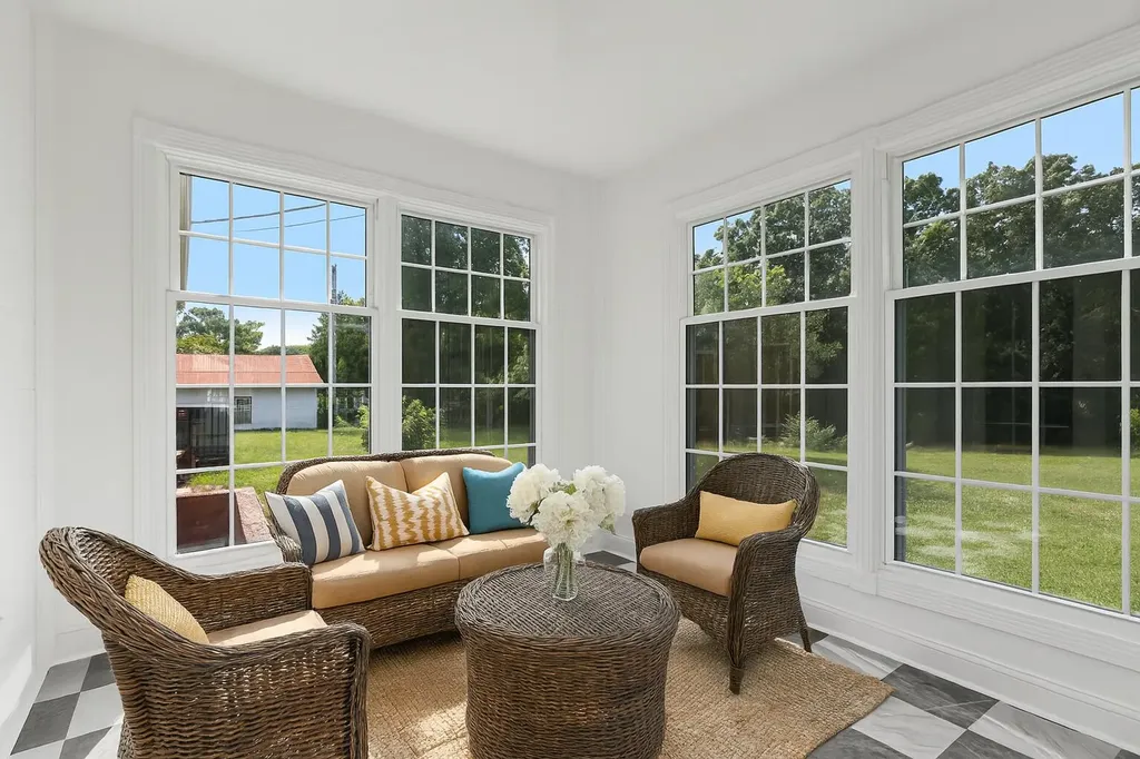 40 Edwards Road Irvine KY 40336