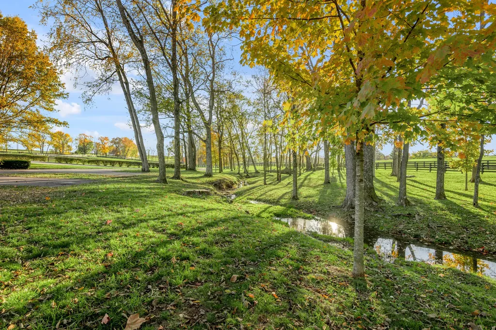 169 Muir Lane Georgetown KY 40324